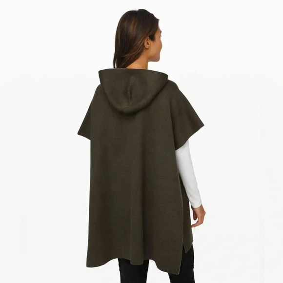 Lululemon All In A Day Hooded Poncho Heathered Highlander / Dark Olive One Size - Picture 3 of 13
